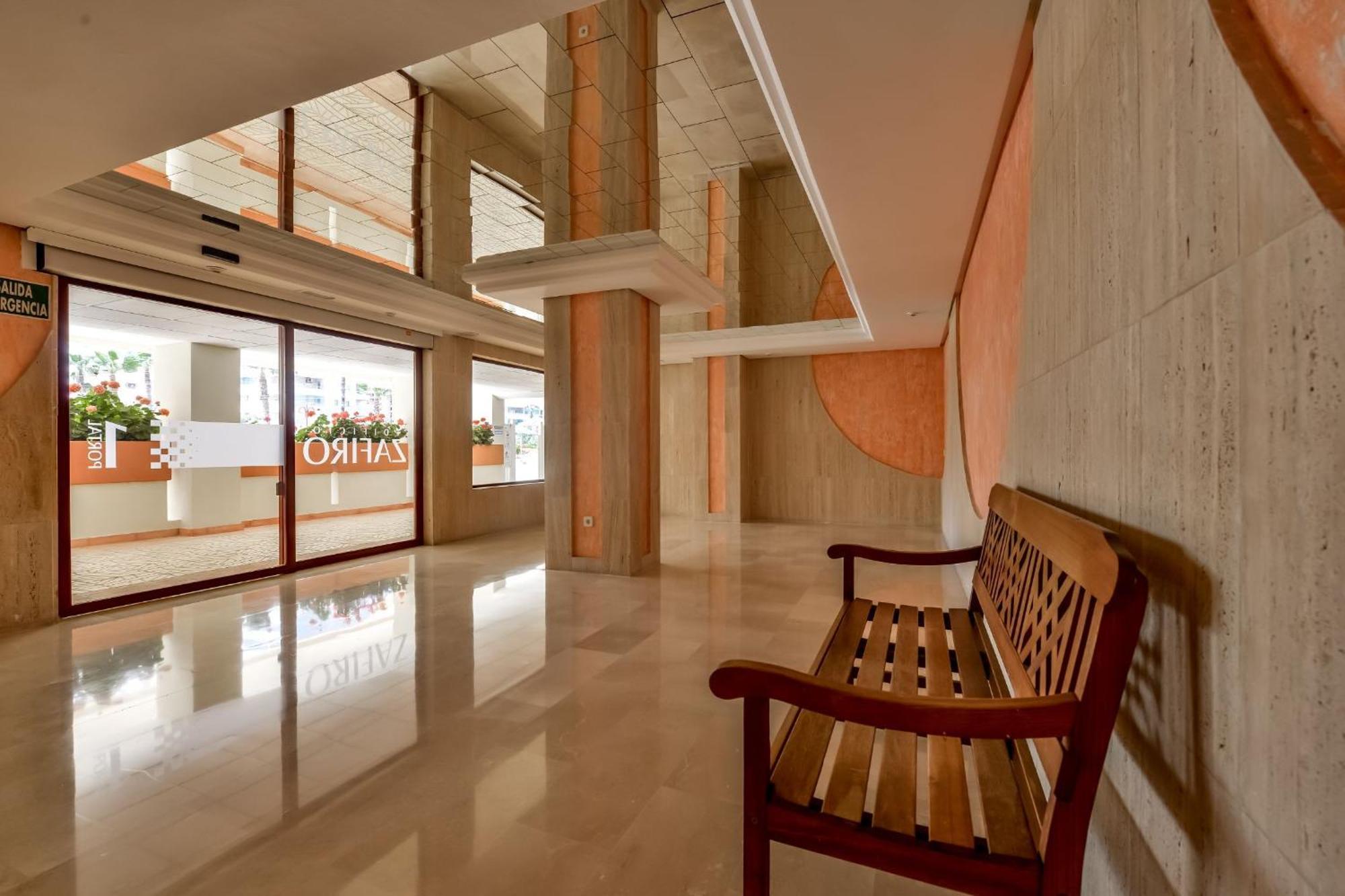 Apartamentos Zafiro Atico 卡尔佩 外观 照片
