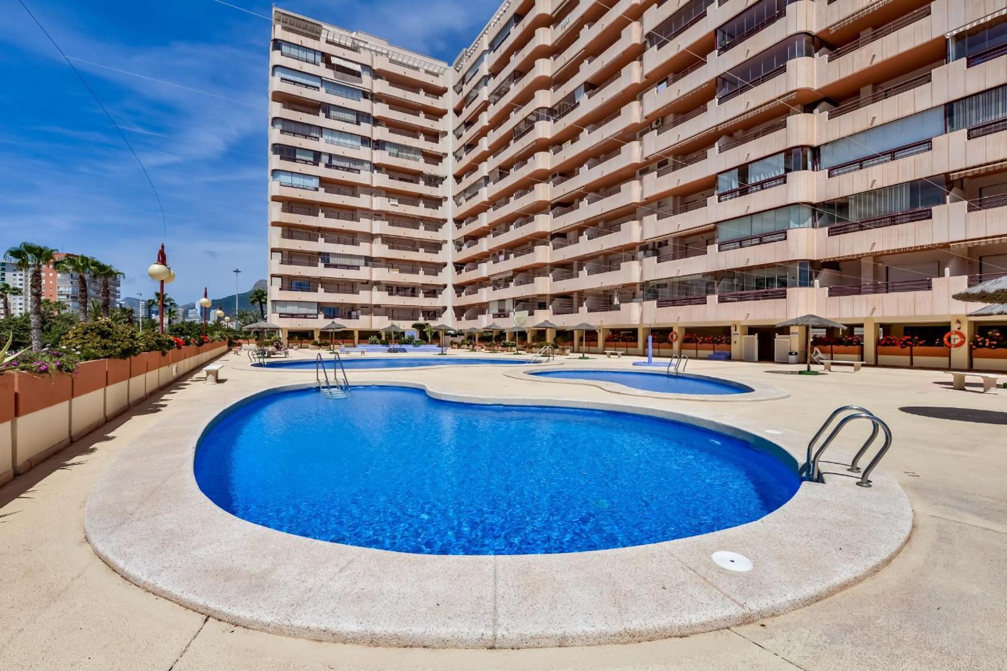 Apartamentos Zafiro Atico 卡尔佩 外观 照片